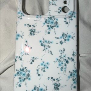 Floral Pattern Phone Case - White and Blue iPhone 17 pro max